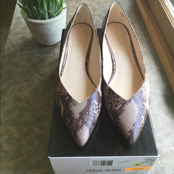 Nine West Snake Skin Wedges - Picture 3 of 7